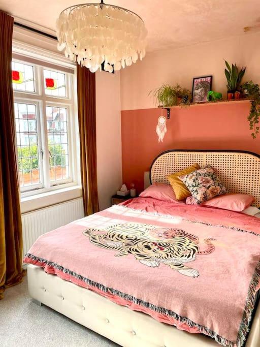 3 Bedroom Spacious Seaside Apartment With Estuary Views Southend-on-Sea Exterior foto
